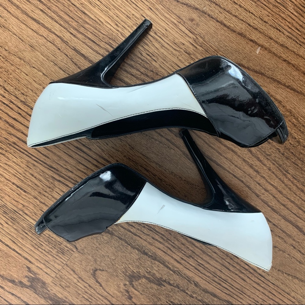 Heels - Picture 2 of 6